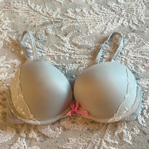Victoria’s Secret  bra